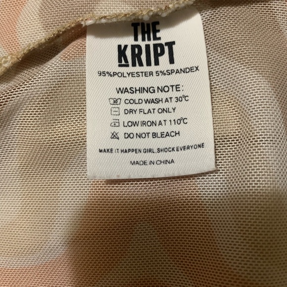 The Kript Retro Sheer Top - Picture 6 of 6